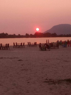 La plage de kampot by lee & hap guest house